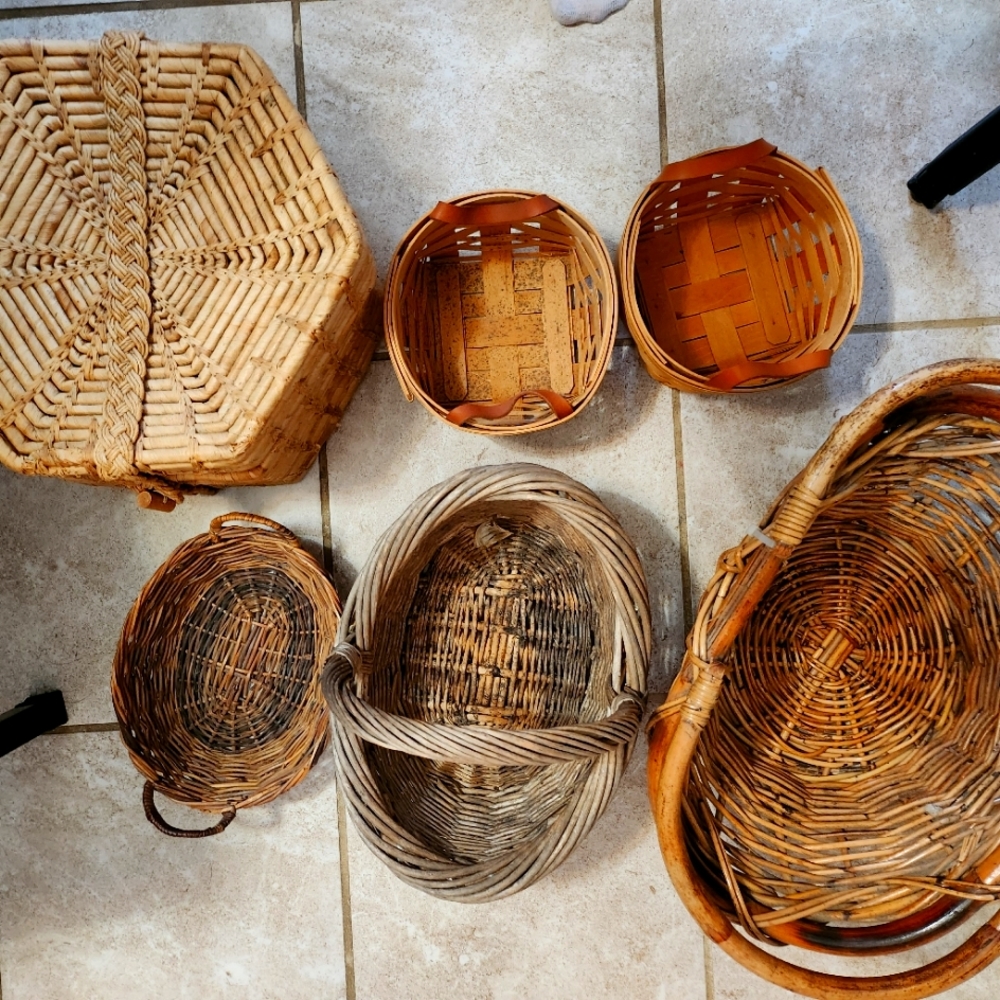 Bundle of wicker baskets